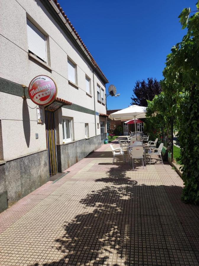 Albergue Santa Ana San Martin del Camino Exterior photo